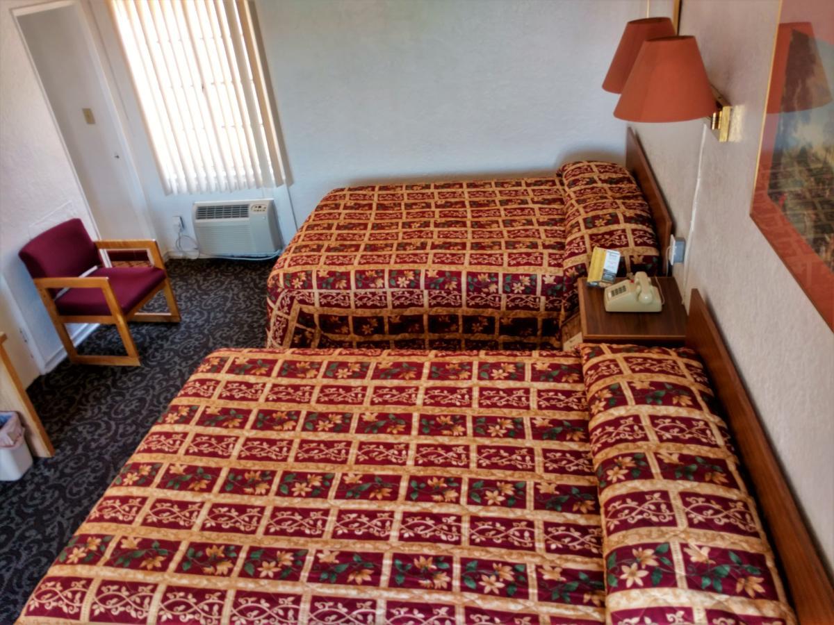 טוסון Highland Tower Motel מראה חיצוני תמונה